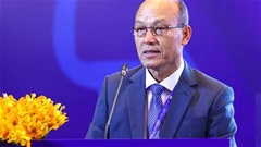Sau lời kêu gọi của Thủ tướng Hun Sen, Chủ tịch LĐBĐ Campuchia rút quyết định từ chức